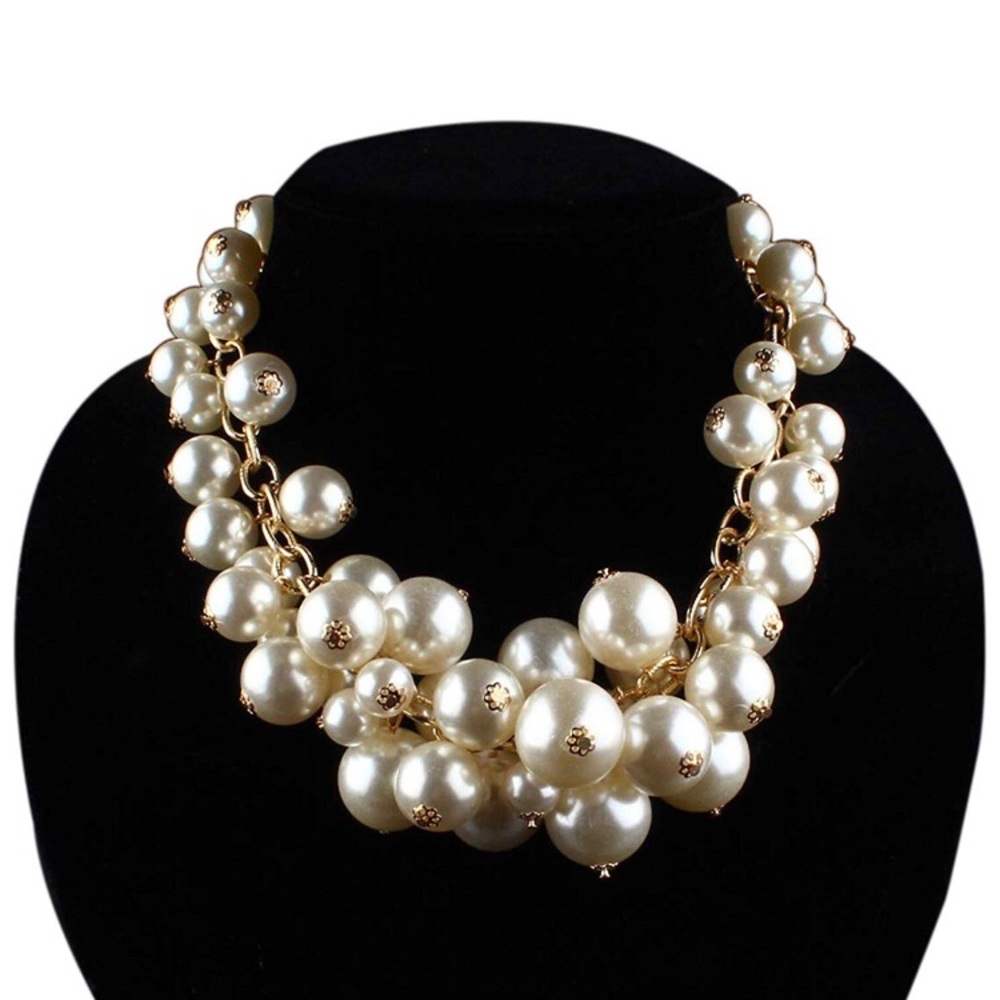 Pear necklace with earrings